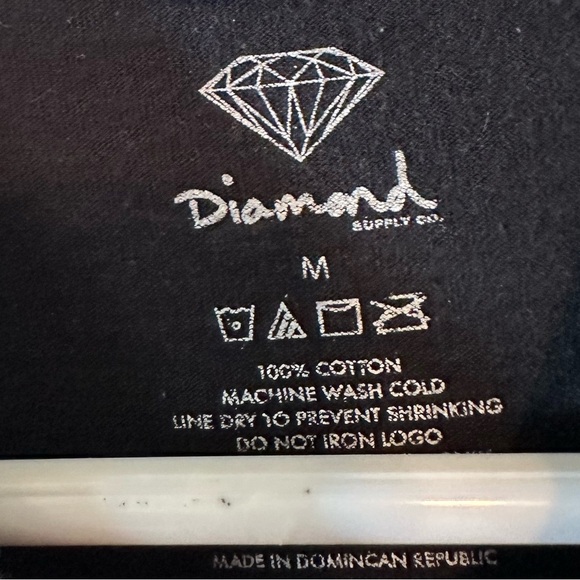 NWOT Diamond Supply Co. Men’s Looney Tunes Chicago Bulls Graphic Tee Shirt - Picture 2 of 4